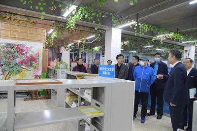 全國創(chuàng)業(yè)孵化示范基地河南省評審專家組到我校臥龍眾創(chuàng)空間實(shí)地考察