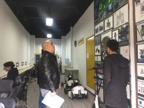 重慶市人社局專家組一行實地考核我校市級創(chuàng)業(yè)孵化基地建設(shè)情況